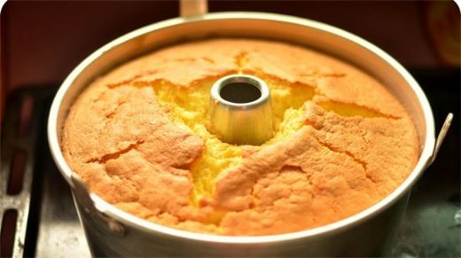 Kek Kesmenin Püf Noktaları Nelerdir?